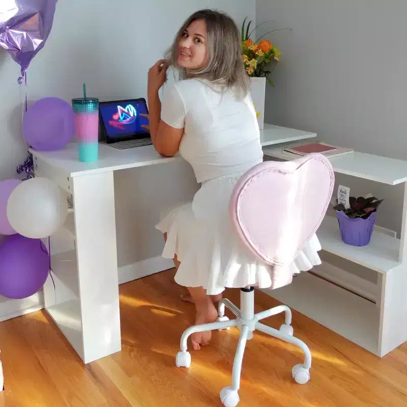 Heart Love Shaped Back Design Office Chair with Adjustable Height